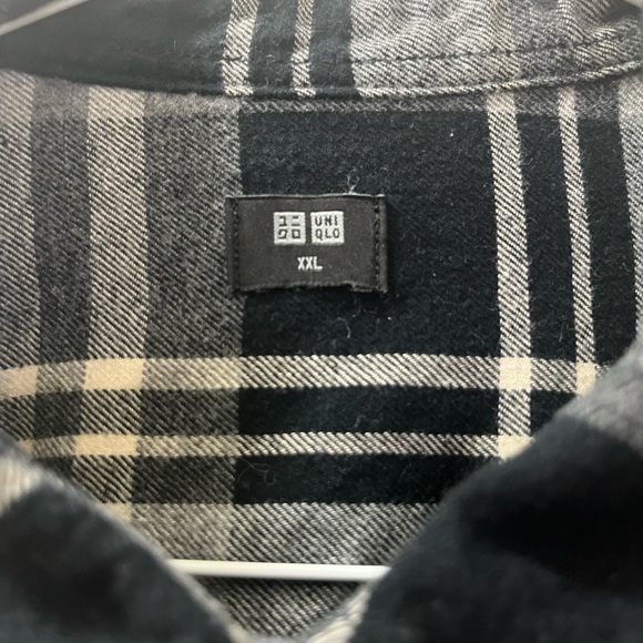 Uniqlo 100% Cotton Flannel Plaid Button Down Shirt - Picture 2 of 5